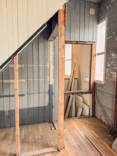 Old closet under the stairs is taken out. (Oct 2025)